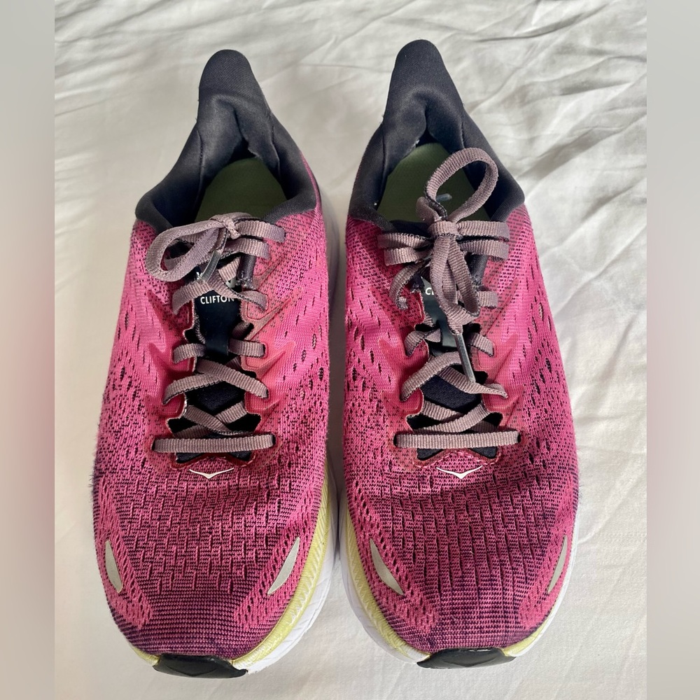 Hoka One One Clifton 8